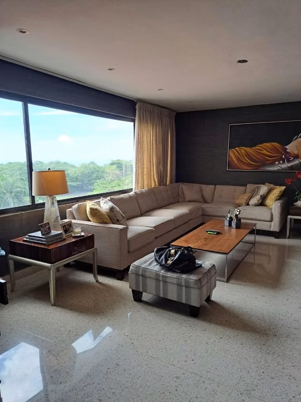 Se alquila Apartamento amoblado en Coco del Mar / 3 rec