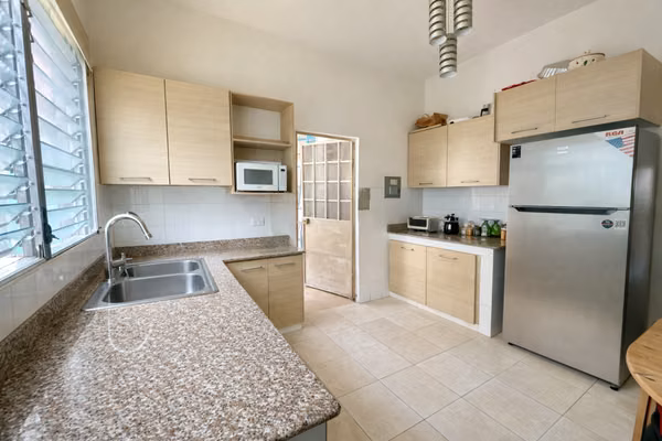 Brisas del Golf Home | 300 m², Prime Location ID 25955