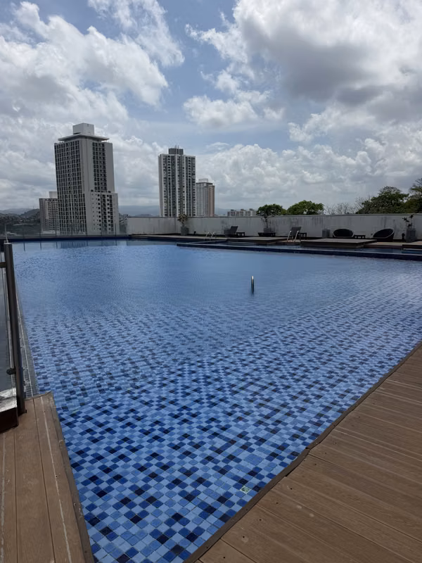 Venta de Apartamento ideal para invertir en Edificio Sky Point Tumba Muerto
