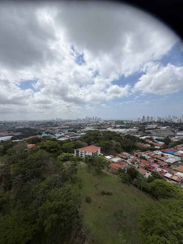 Venta de Apartamento ideal para invertir en Edificio Sky Point Tumba Muerto