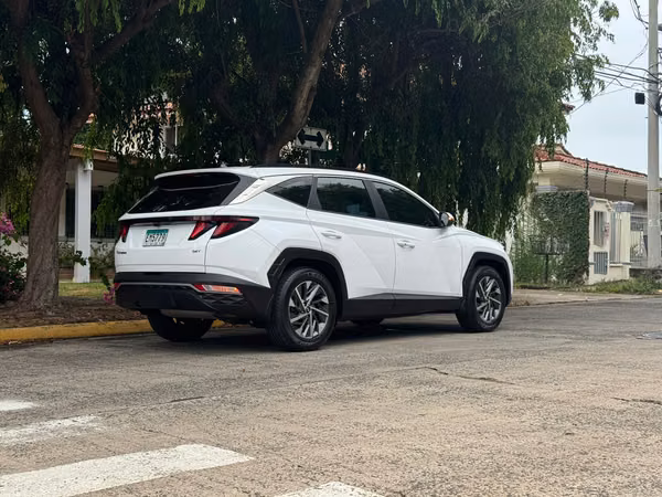 HYUNDAI TUCSON 2024