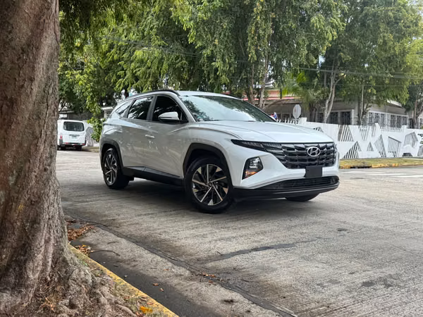 HYUNDAI TUCSON 2024