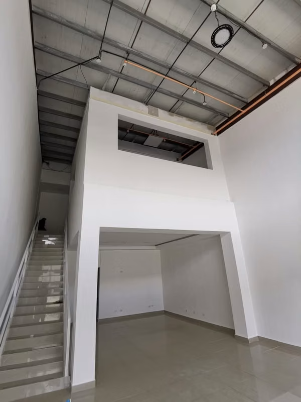 SE ALQUILA LOCAL COMERCIAL | PLAZA MILLA 8