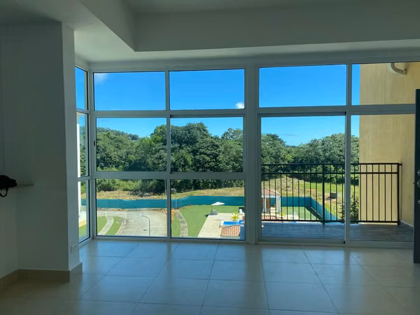 Selling large apartment to premiere on green coast