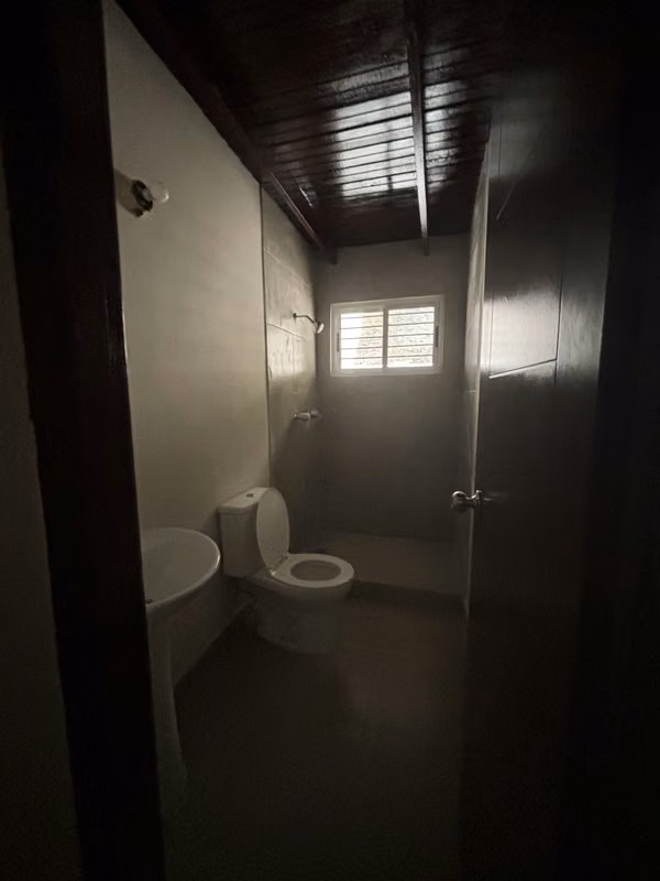 House for Rent for Commercial Use in Bethania – Very Central Location