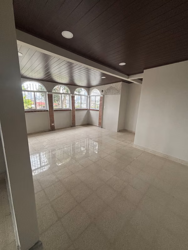 House for Rent for Commercial Use in Bethania – Very Central Location