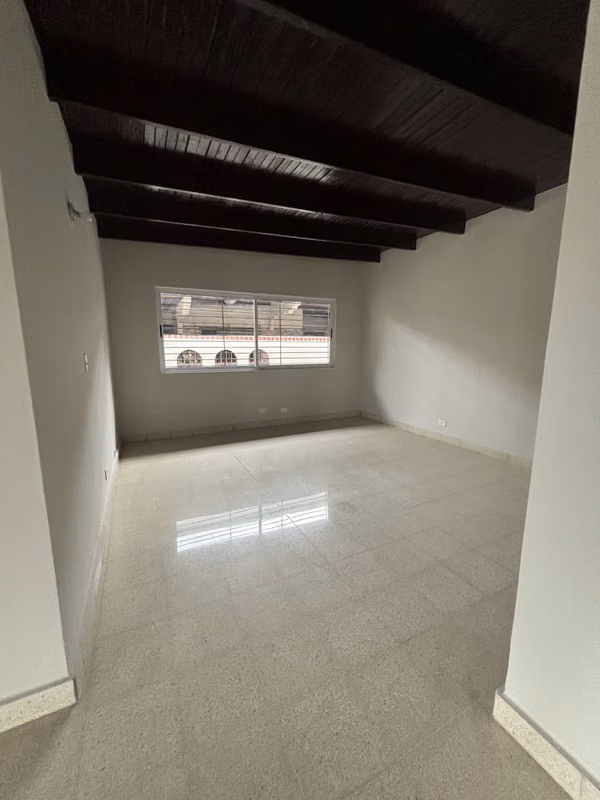 House for Rent for Commercial Use in Bethania – Very Central Location