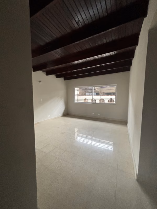House for Rent for Commercial Use in Bethania – Very Central Location