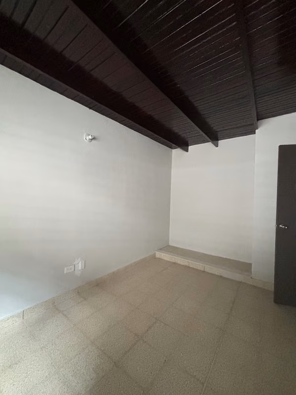 House for Rent for Commercial Use in Bethania – Very Central Location