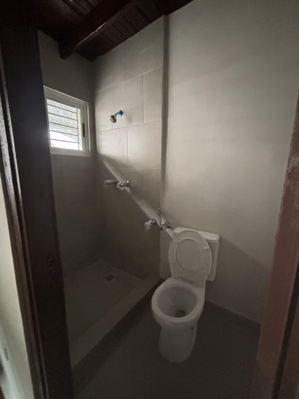 House for Rent for Commercial Use in Bethania – Very Central Location