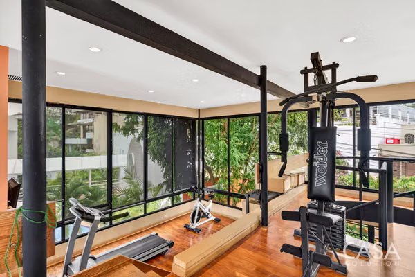Architect-Designed Bioclimatic Home with Private Office Suite for Sale in Dos Mares, Panama City
