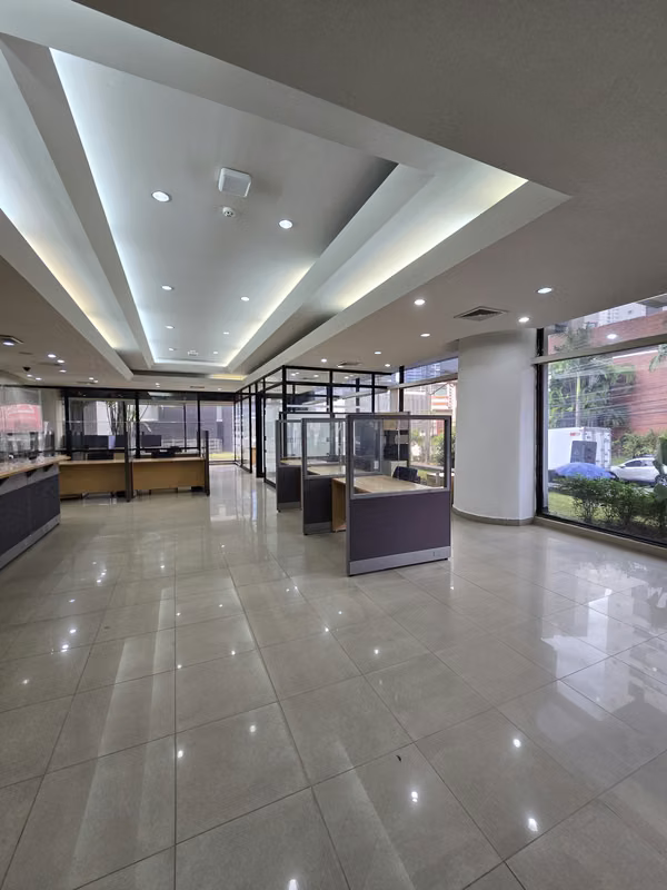 SE ALQUILAN OFICINAS EN CALLE 50, PAN AMERICAN LIFE PLAZA