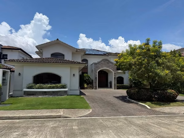 Luxury Home for Sale in Residencial Magnolia, Costa del Este – Panama City