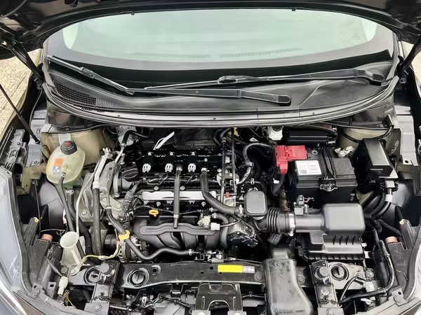 Nissan versa 2021