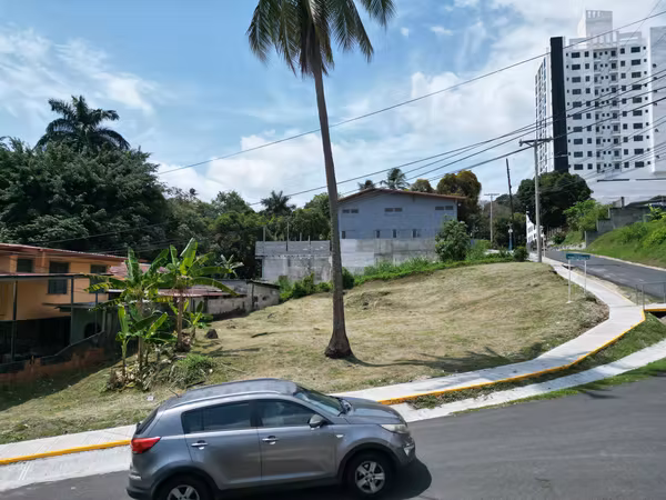 LAND IN NEW TOWN - 124; BIRD. 12 OCTOBER - 124; CITY OF PANAMA - 124; FOR SALE