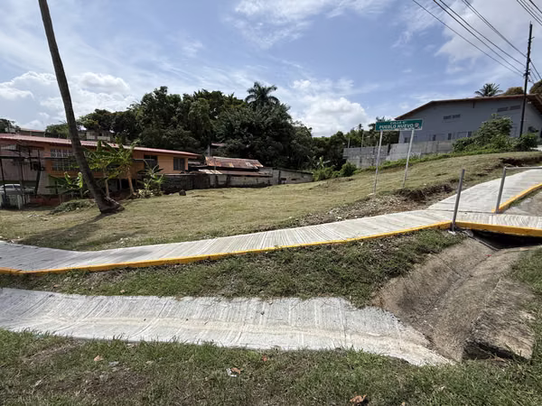 LAND IN NEW TOWN - 124; BIRD. 12 OCTOBER - 124; CITY OF PANAMA - 124; FOR SALE