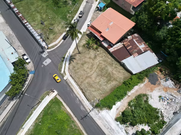 LAND IN NEW TOWN - 124; BIRD. 12 OCTOBER - 124; CITY OF PANAMA - 124; FOR SALE