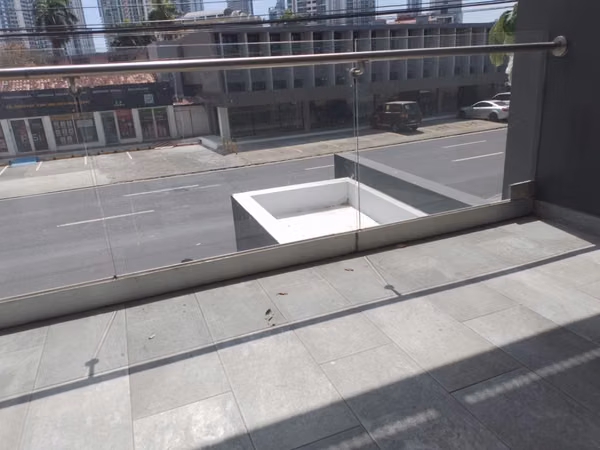 ALQUILER DE LOCAL COMERCIAL EN SIGNATURE POINT VÍA ESPAÑA – PLANTA ALTA