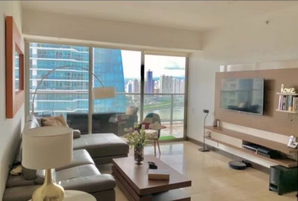 Venta de apartamento en Punta Pacífica con vista al mar