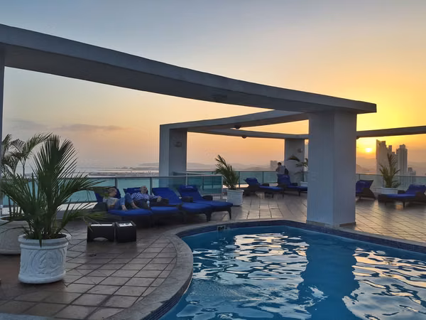 GREAT APARTMENT IN AVENIDA BALBOA FOR SALE