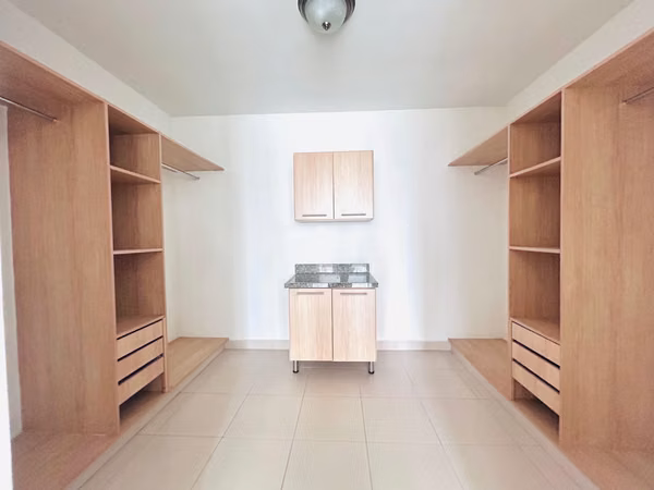 FOR SALE STUNNIG APARTMENT IN PH TAO TOWER