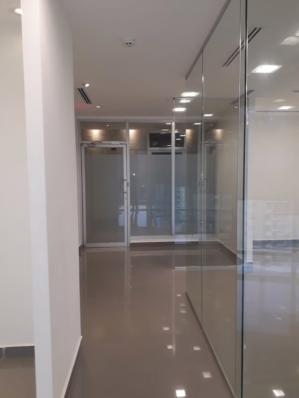 ALQUILO O VENDO OFICINA COSTA DEL ESTE TORRE ASEGURADORA ANCON INCLUYE MANTENIMIENTO