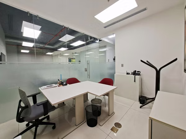 OFFICE PLEX 71 oficina amoblada $405,000 129m2