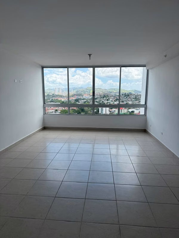 3 BEDROOM APARTMENT FOR SALE IN PARQUE LEFEVRE