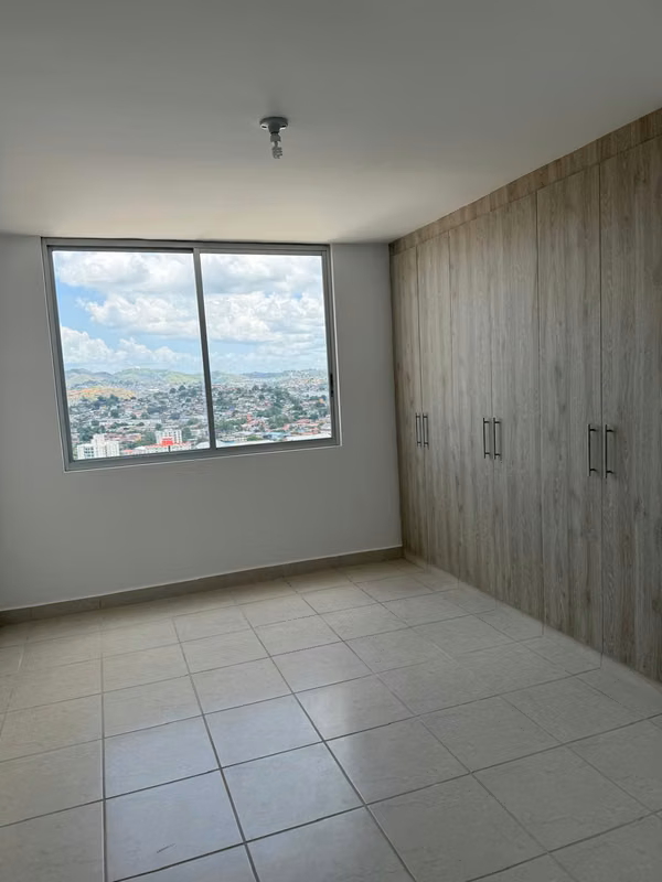 3 BEDROOM APARTMENT FOR SALE IN PARQUE LEFEVRE