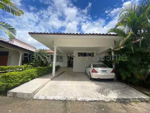 Casa en Venta en El Carmen 25YCG9075