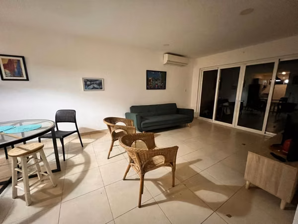 APT-ALQ-Amoblado-2REC-1BAÑO-PH The Coronated Floreste