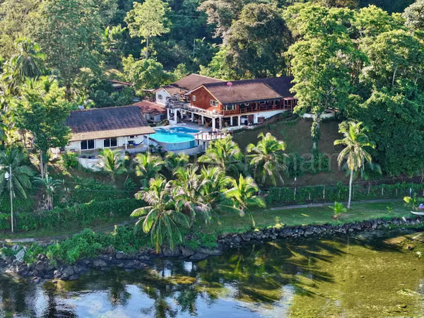 Vendo propiedad para desarrollo turistico en Colon puerto lindo OF 26-8102
