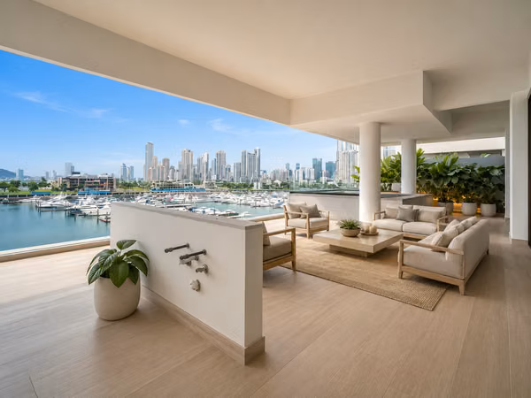 Designer Ready 3-Bedroom Apartment | Private Amenities | Sky Homes - Ocean Reef Islands