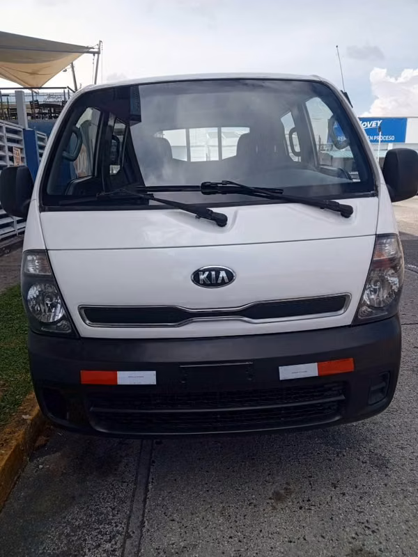 KIA K2700 4X4 DOBLE CABINA 2017