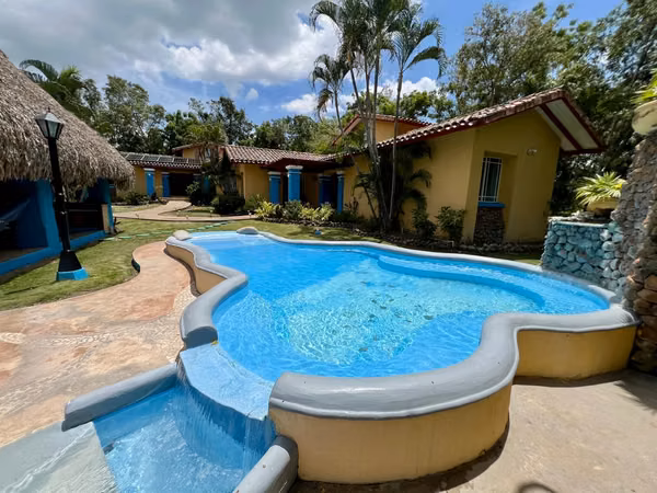 BOAT TIP HOUSE FOR SALE