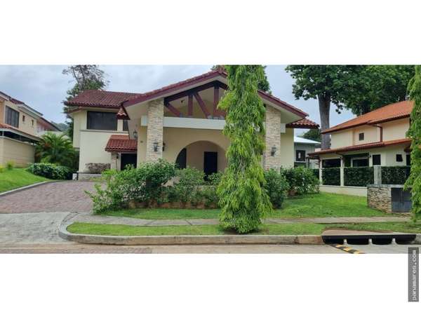 PH Senderos - Camino De Cruces - Clayton — Casa en Venta
