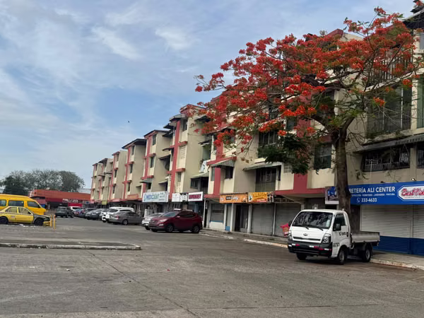 Venta de apartamento renovado P.H Las Estaciones