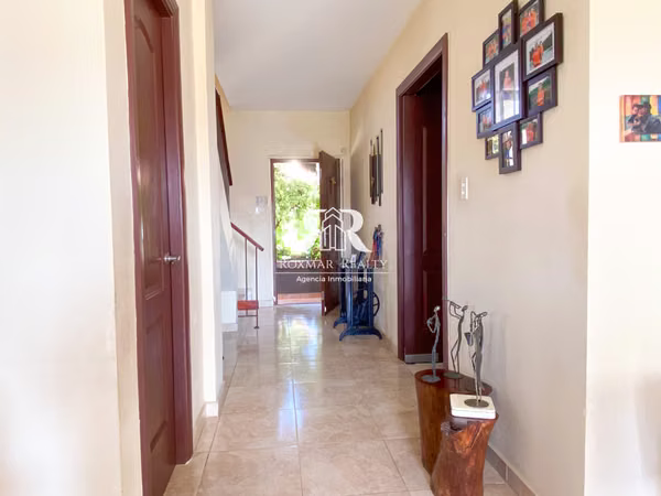 House for sale in Las Sumbres Mirador del Lago