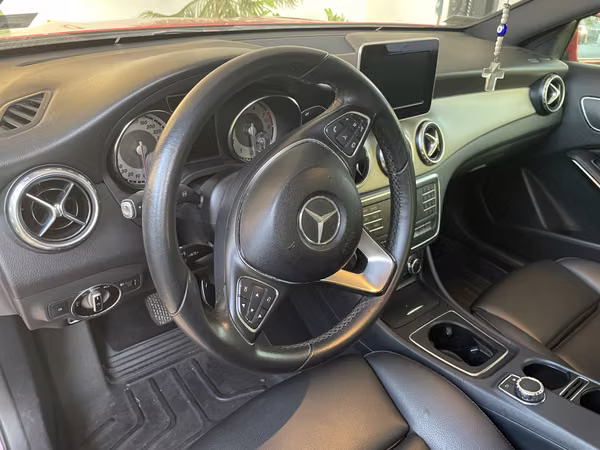 Sell Auto Mercedes Benz GLA 180 Year 2017