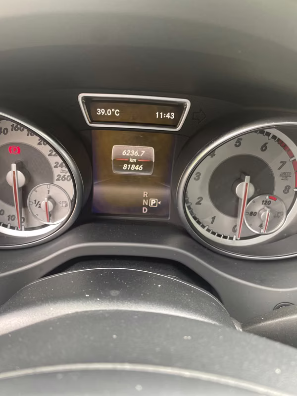 Sell Auto Mercedes Benz GLA 180 Year 2017