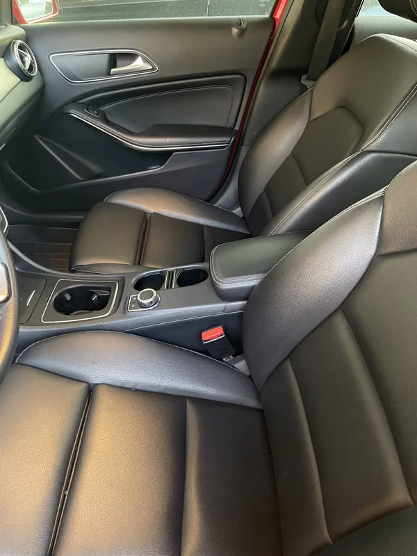 Sell Auto Mercedes Benz GLA 180 Year 2017