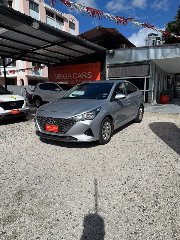HYUNDAI ACCENT / AL CONTADO O FINANCIADO