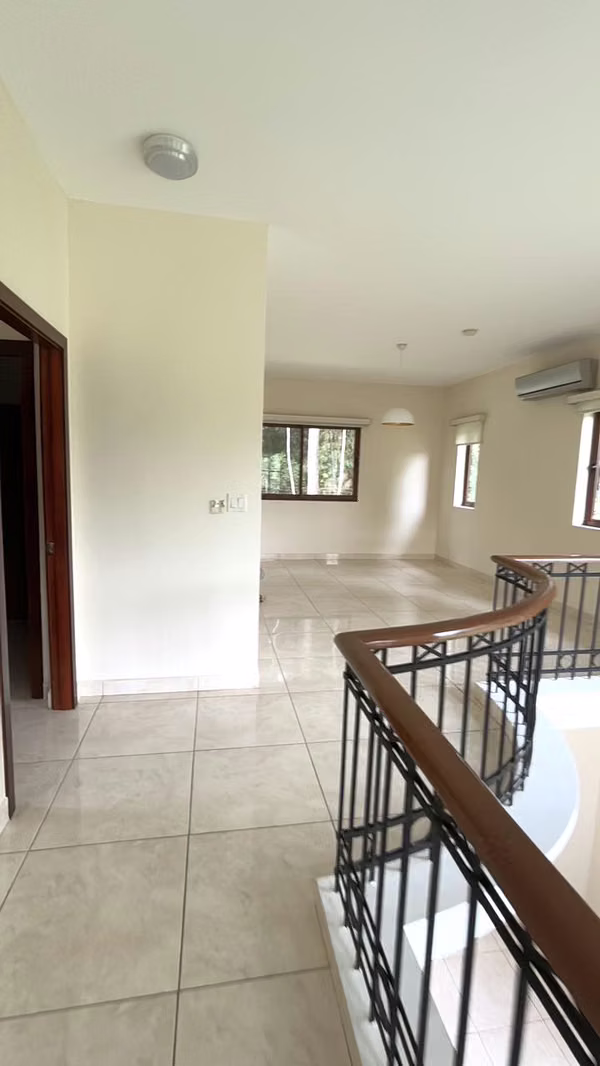 FOR SALE STUNNIG SINGLE FAMILY HOUSE IN CLAYTON