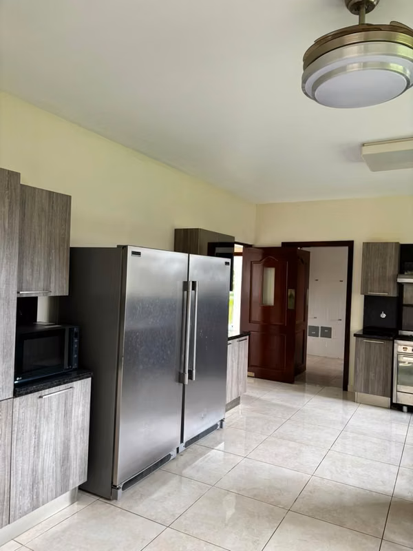 FOR SALE STUNNIG SINGLE FAMILY HOUSE IN CLAYTON