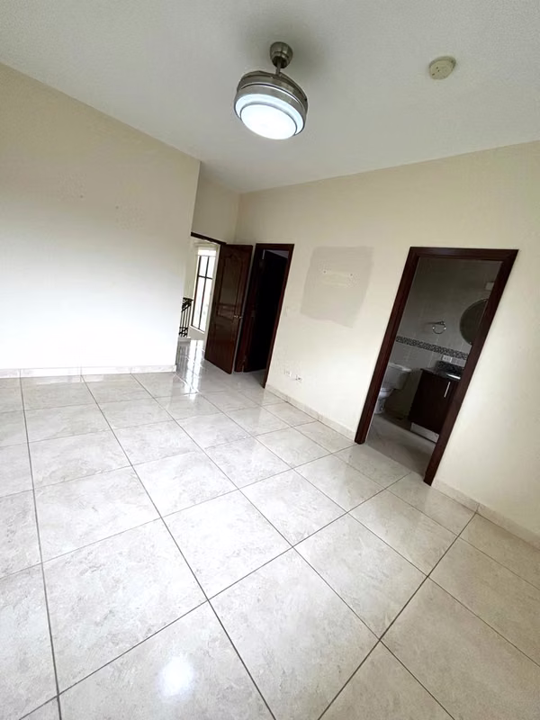 FOR SALE STUNNIG SINGLE FAMILY HOUSE IN CLAYTON