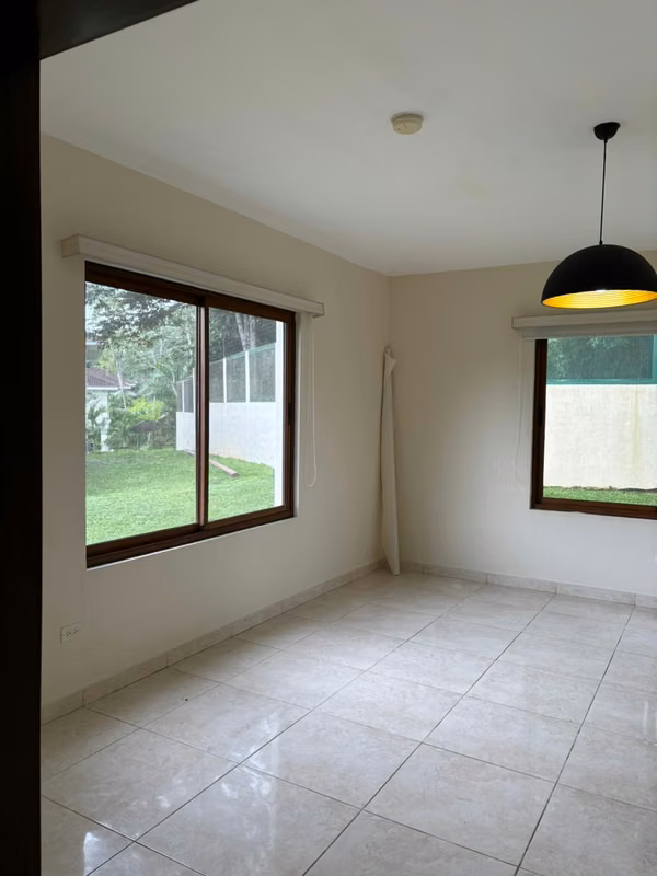 FOR SALE STUNNIG SINGLE FAMILY HOUSE IN CLAYTON