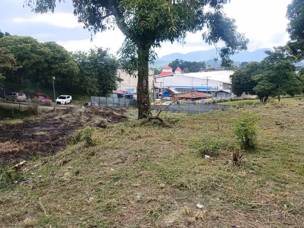 Se vende terreno en Milla 8 Via Transistmica - cerca de Estacion Metro