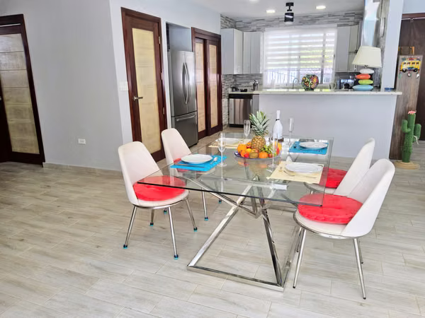 New Turnkey Villa Luxury Finishes &amp; Direct Access to Coronado Golf Course