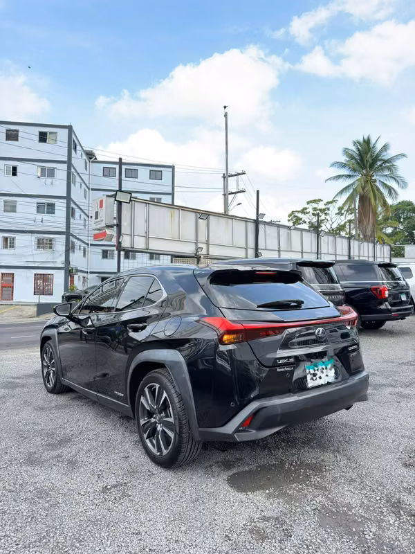 Lexus UX 250h 2020
