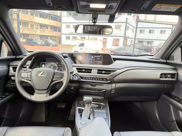 Lexus UX 250h 2020